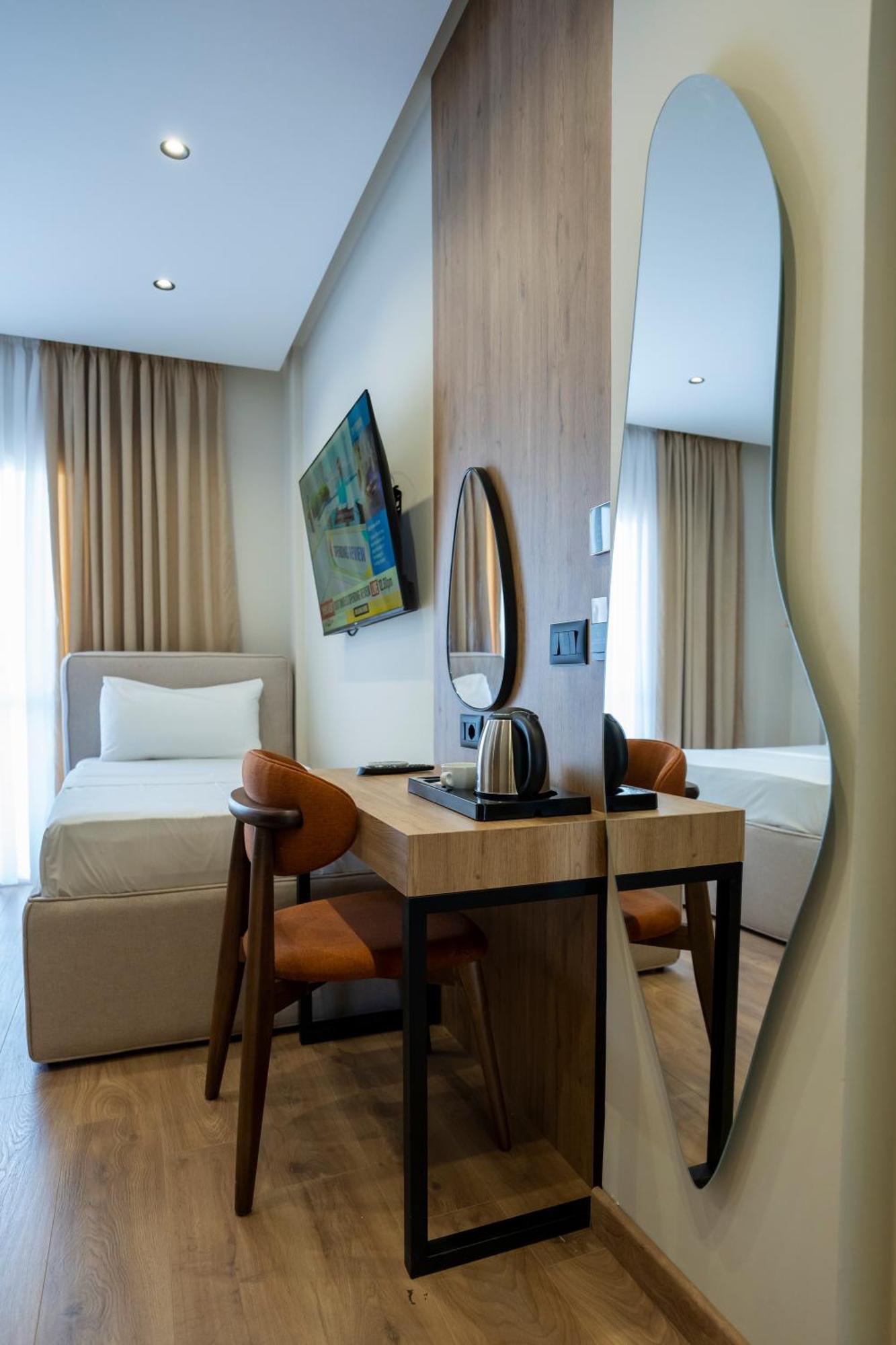 Hotel Rumar *